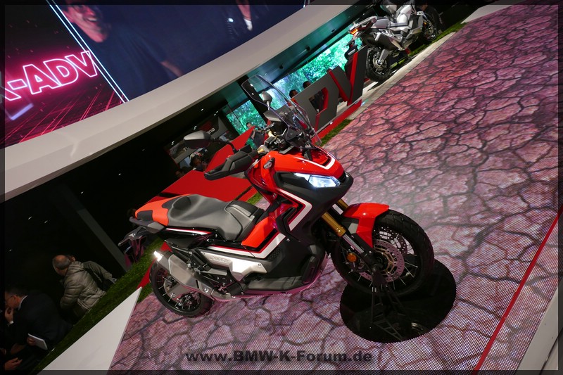 Eicma 2016 - Honda X-ADV