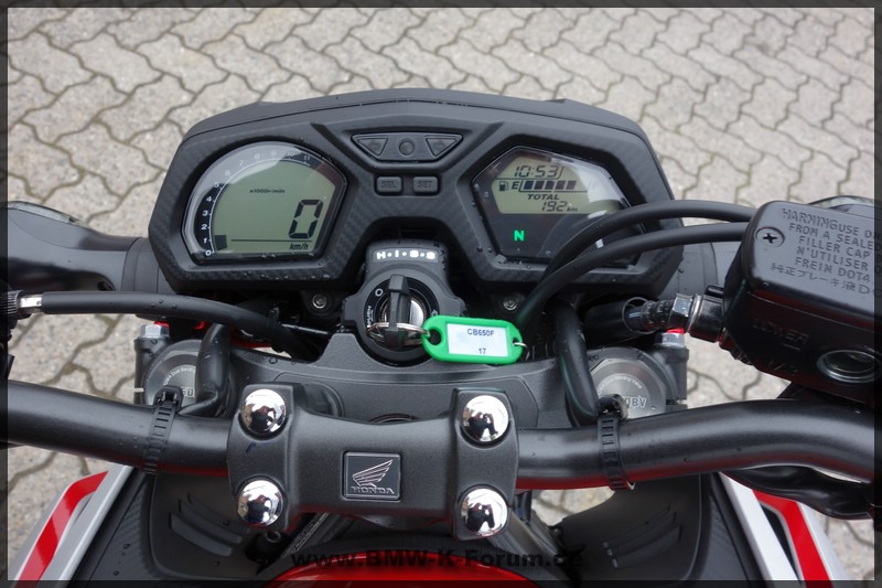 Honda CB650f - CB 650 F - Cockpit