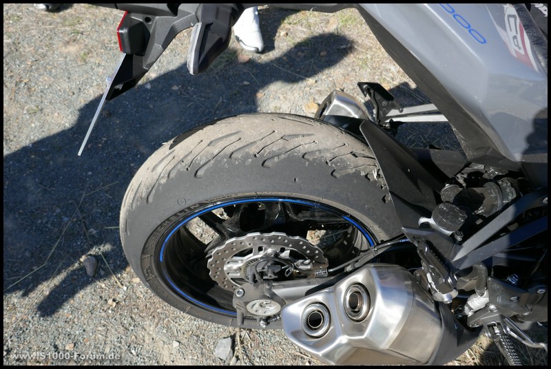 Michelin Road 5 auf Kante gefahren auf Z 1000