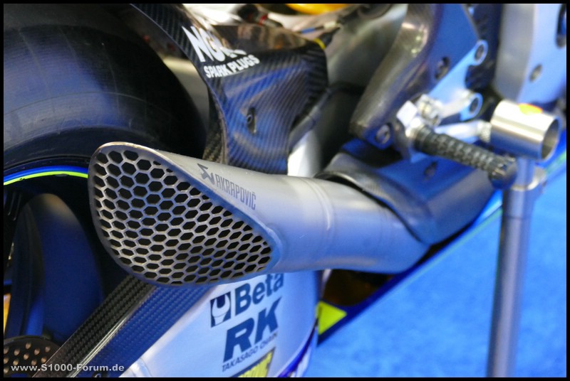 Detailaufnahme des Suzuki-MotoGP-Bikes in der Box