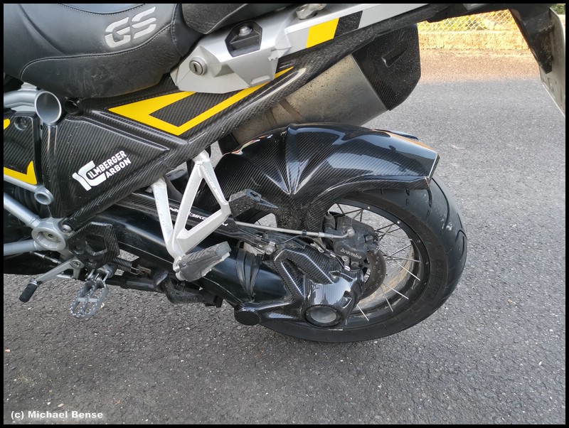 Dunlop Roadsmart 3 auf R 1250 GSA - hinten - angefahren