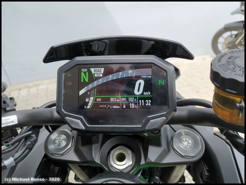 Cockpit der Kawasaki Z H2