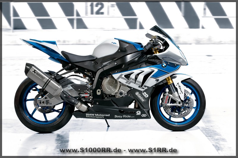 DIE BMW-HP4 - S1000RR in Lightweiss - Racingblue - Saphirschwarz