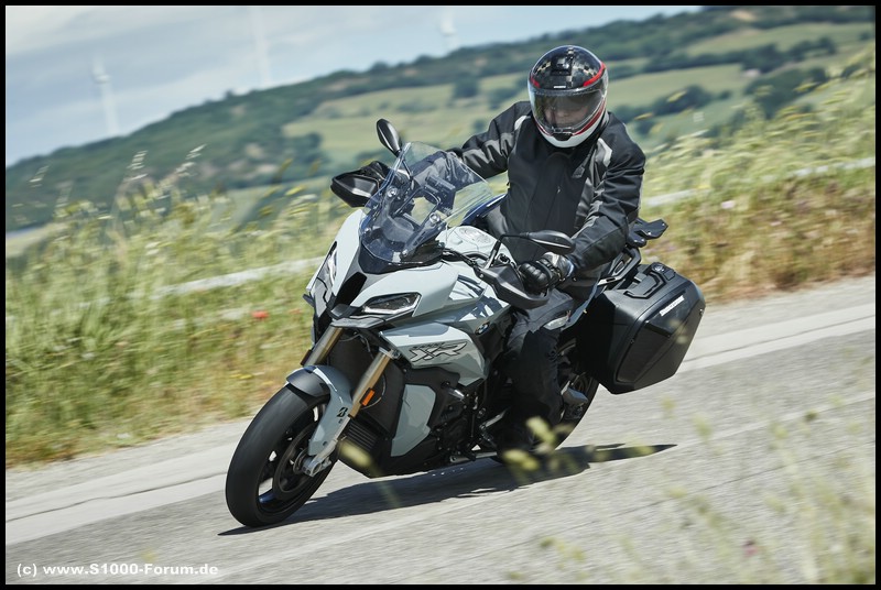 OSM62 auf BMW S 1000 XR mit Battlax T32