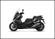 BMW_maxi_scooter_C400GT_2021_13.jpg