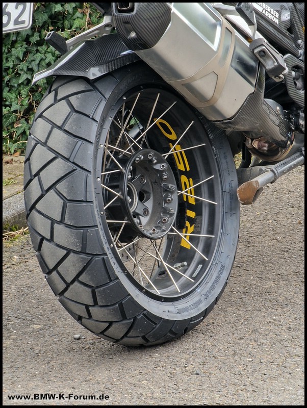 Bild des angefahrenen Dunlop Trailmax Mixtour auf R 1250 GSA