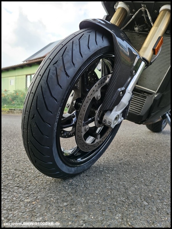 Pirelli Angel GT 2 vorne - Neu - auf S 1000 XR