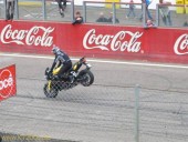 Dateiname=k1200s_stoppie.jpg
Dateigröße=51KB
Abmessungen: 640x480
hinzugefügt am: 01. April 2012 k1200s_stoppie.jpg