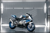 S1000RR_de_HP4_BMW_13.jpg