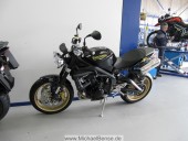 Michael_Bense_triumph_speed_triple_2011_11.jpg