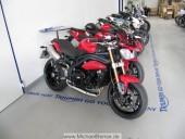 Michael_Bense_triumph_speed_triple_2011_13.jpg